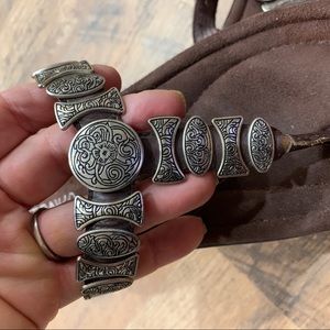 Minnetonka wedge thong sandal silver-tone accents